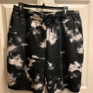 Lularoe Jamie short tie dye white black NWT LARGE